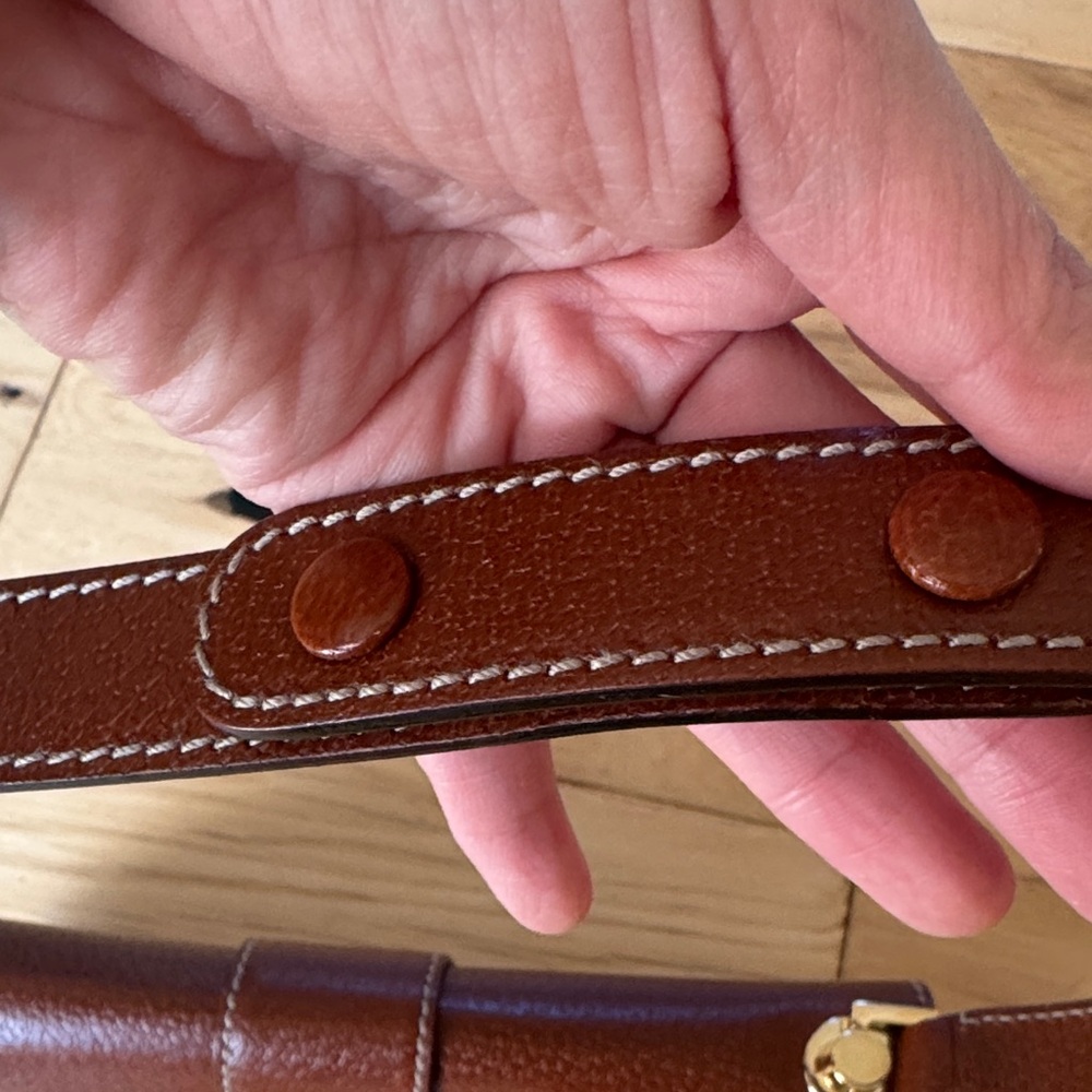 Salvatore Ferragamo Tan Leather Shoulder Bag - Picture 8 of 9